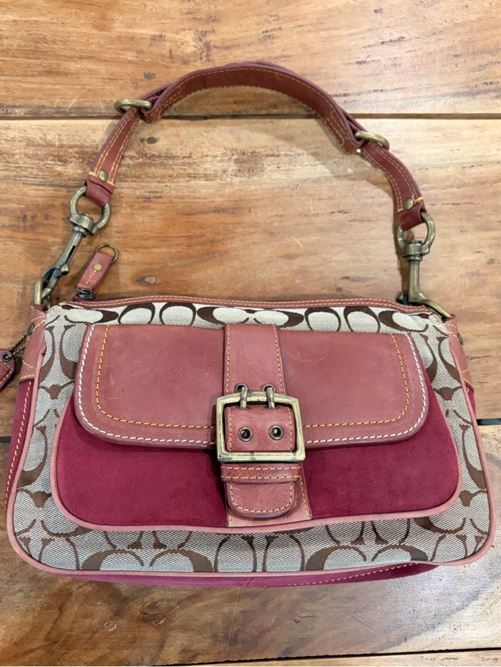 Coach Y2K Special Edition Signature Shoulder Bag Berry Suede & Red Leather - Picture 15 of 16